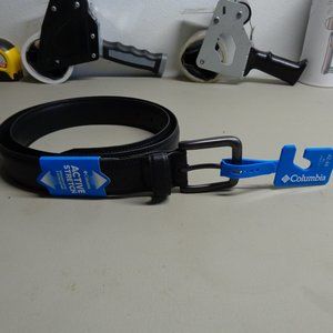 New Columbia Tigard black active stretch belt mens size 42-44